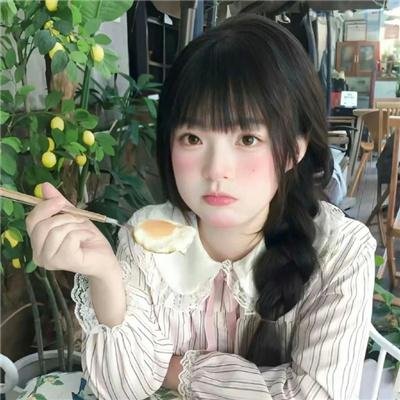 鱼跃在花见